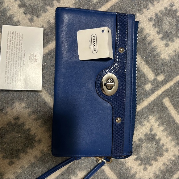 Coach cobalt Blue Wristlet Clutch with Silver Accents new - Picture 13 of 15